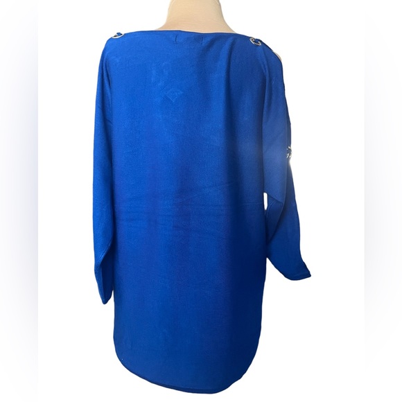 Cable & Gauge Blue Knit long Cold Shoulder Sleeves Silver Embellishments - Picture 3 of 8